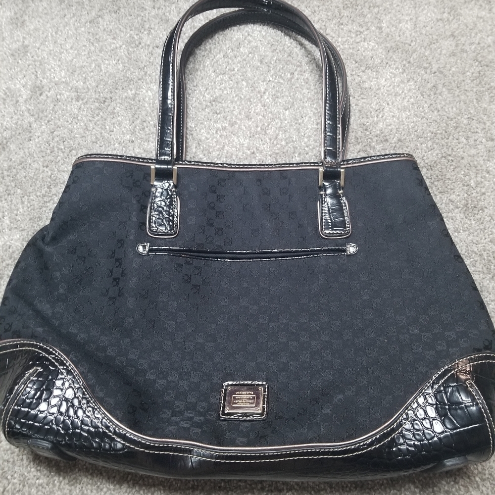 Liz Claiborne Shoulder bag